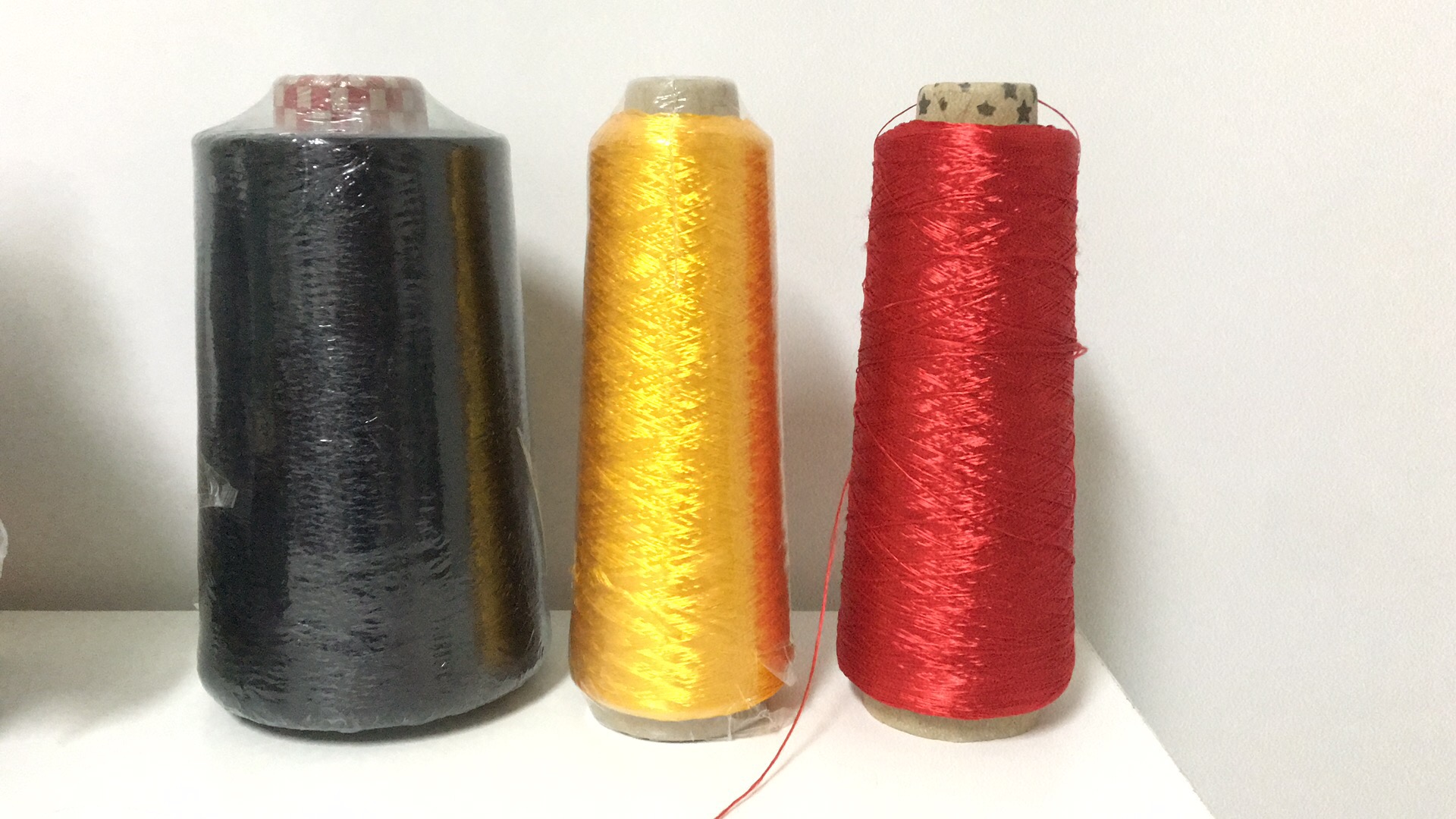 100% Rayon Embroidery Thread 450D/1 400G
